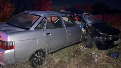 Автомобилистка погибла при лобовом столкновении легковушек на Ставрополье