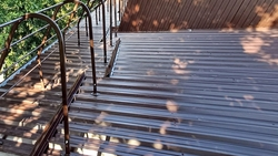 В селе Кочубеевском капитально отремонтировали крыши двух 60-летних домов