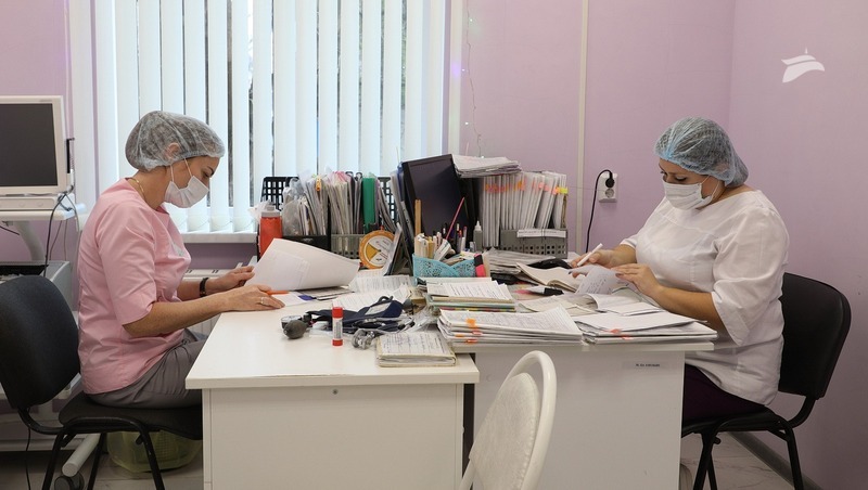 Ресурсы двух поликлиник в Ставрополе перераспределили для устранения очередей