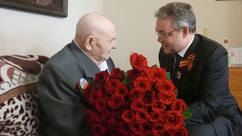 Губернатор Ставрополья поздравил с Днём Победы 103-летнего Героя Советского Союза