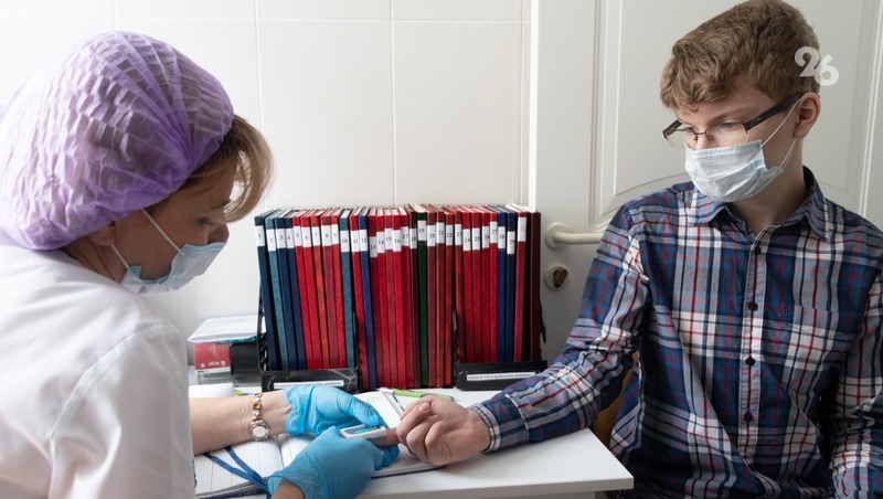 Почти две тысячи ставропольских подростков планируется привить от коронавируса до конца недели