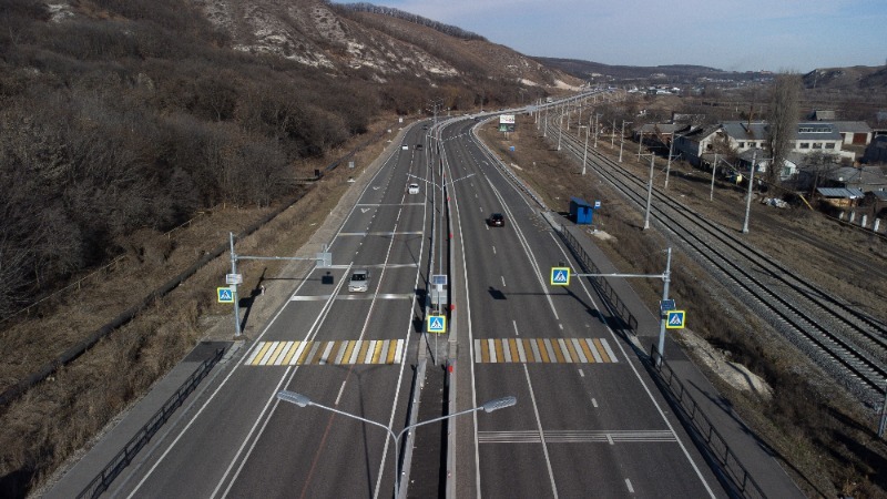 Десятикилометровый участок на подъезде к Кисловодску расширили до четырёх полос