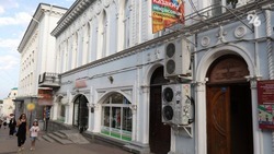 Борьба с кондиционерами на историческом здании в Ставрополе безуспешно идёт уже год