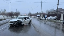 Два подростка пострадали в столкновении автомобилей в Изобильненском округе