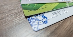 Ставропольцы стали в четыре раза чаще заказывать банковские карты на дом   