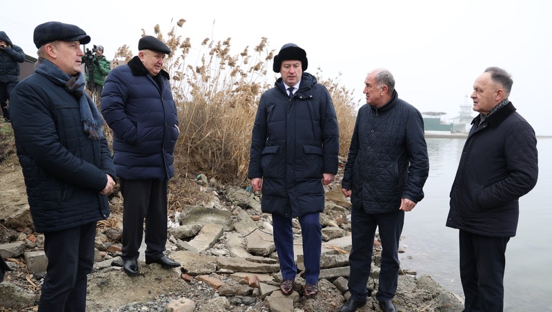 Берега озера Буйвола в Будённовском округе укрепят перед благоустройством