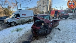 Парень травмировал голову и ногу в ДТП с грузовиком в Ставрополе