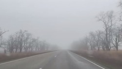 Густой туман затрудняет движение в Туркменском округе