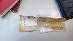 В Кировском округе у пассажиров такси изъяли синтетический наркотик