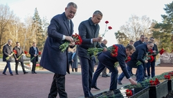 Губернатор Ставрополья вместе с делегацией Белоруссии возложил цветы к мемориалу
