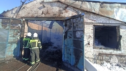 Пожарные потушили возгорание на ферме в Георгиевском округе 