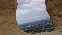 Гору Кольцо в Кисловодске очистили от надписей вандалов