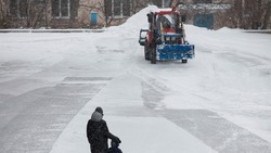 Чиновников из Ипатовского округа оштрафовали за плохую очистку дорог от снега