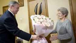 Губернатор Ставрополья поздравил ветерана ВОВ — телеграфистку со 100-летием