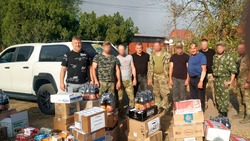 Лекарства и воду отправили землякам в зону СВО из Новоалександровского округа