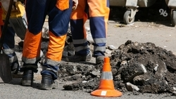 Более 300 м дороги отремонтировали в Красногвардейском округе