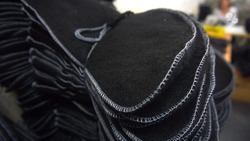 Войлочные чулки для резиновых сапог отшивают на Ставрополье