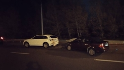 Ford догнал Audi и врезался в тёмное время суток на Западном обходе Ставрополя