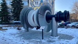 Глава Невинномысска в День энергетика похвастался установленной в городе в качестве арт-объекта 30-тонной паровой турбиной