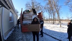 Более 15 тонн гумпомощи передали ставропольцы жителям Антрацитовского района