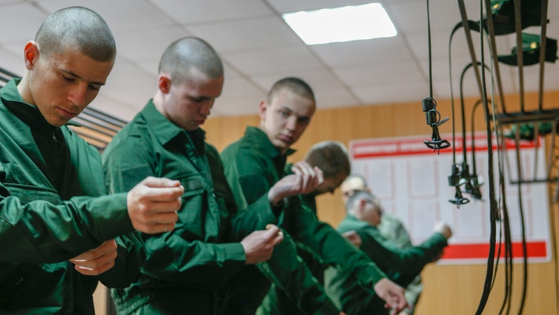 Около 20 призывников со Ставрополья подписывают контракты на военную службу