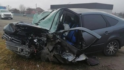 Иномарка под Ставрополем на встречной полосе смяла «Ладу», погубив её водителя