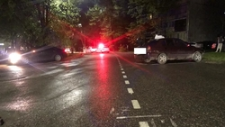 Водитель тонированной легковушки спровоцировал ДТП в Ессентуках 