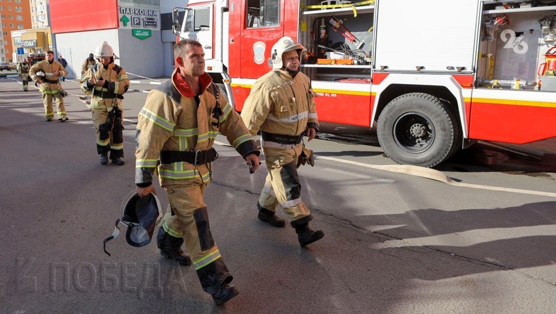 В Ставрополе эвакуировали 35 жителей многоэтажки из-за пожара