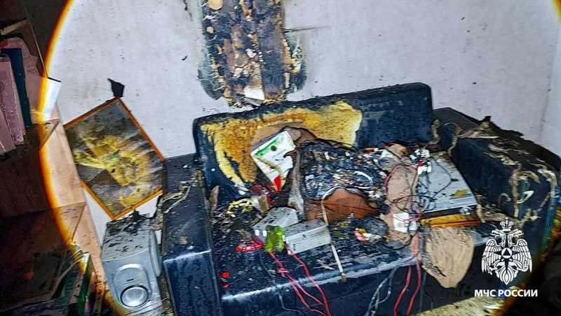 Терраса жилого дома сгорела в Михайловске 