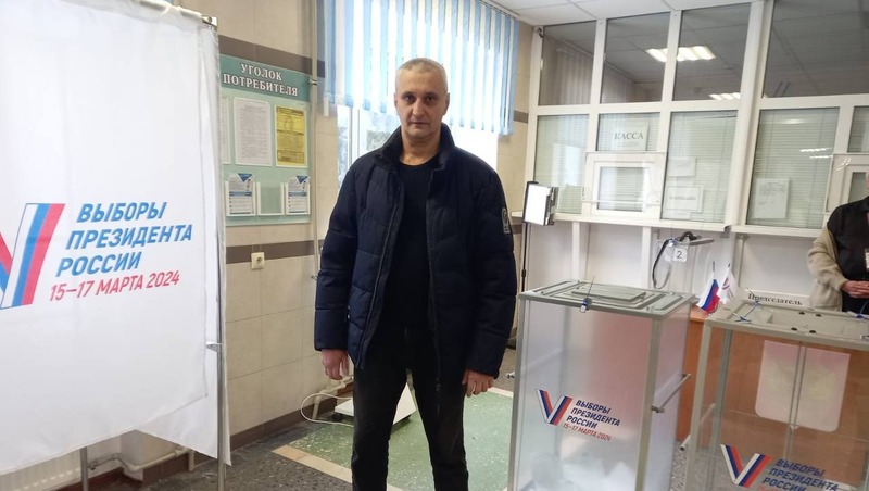 Автоволонтёры и «Молодая гвардия» Ставрополья голосуют на выборах президента РФ
