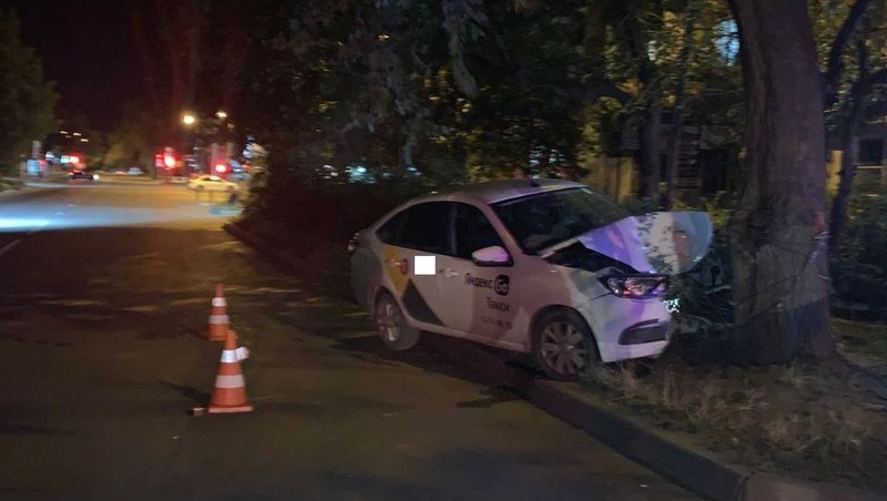 Водитель сбил пешехода и попал в реанимацию в Будённовске