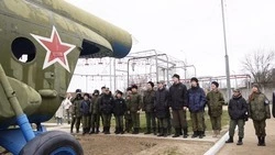 Школьники и казачий конвой побывали на экскурсии в военном полку в Ставрополе