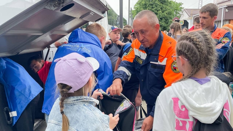 Сотрудники ПАСС Ставрополья встретили белгородских детей, приехавших на отдых