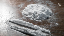 У двух 17-летних девушек на Ставрополье нашли крупную партию наркотиков