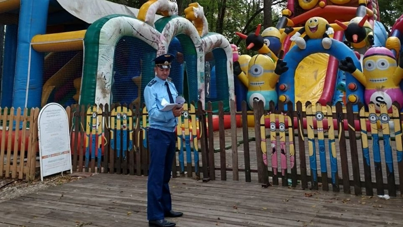 Четыре потенциально опасных аттракциона обнаружили в Пятигорске