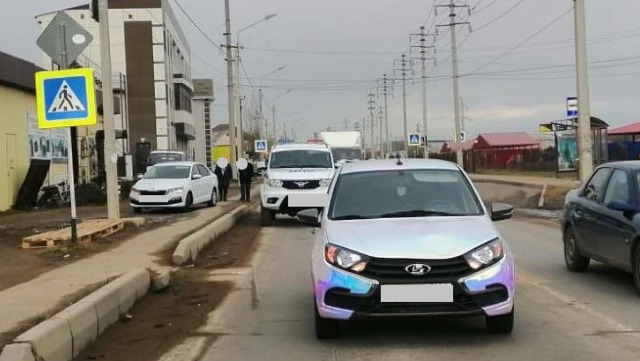 В Ставрополе 13-летний мальчик попал под машину и получил травмы 