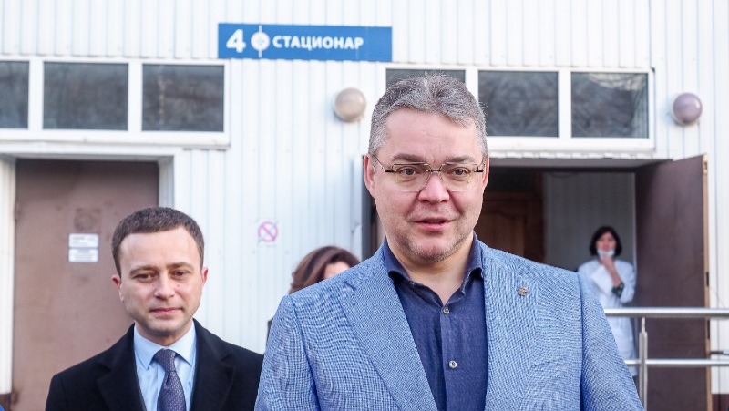 Губернатор Ставрополья поздравил медиков covid-госпиталей с наступающим Новым годом
