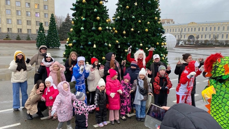 Порядка 5 тыс. гостей посетили терем Деда Мороза в центре Ставрополя