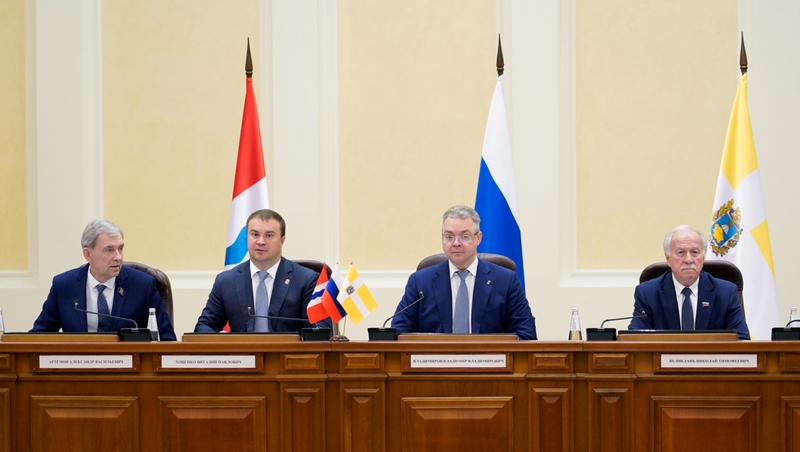 Сотрудничество между Ставропольским краем и Омской областью распланировали на пять лет