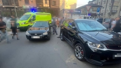 Женщина сбила двух пенсионерок в одном из дворов Ставрополя