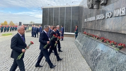 Депутаты Ставрополья почтили память героев-земляков на Мамаевом Кургане