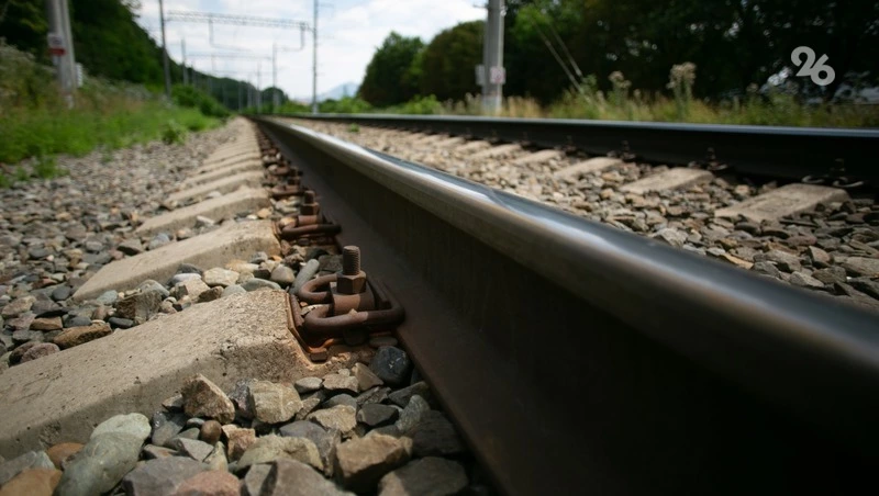 Движение 12 пригородных поездов отменили в Дагестане из-за затопления ж/д путей 