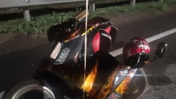 Пассажирка мотоцикла получила перелом позвоночника в ДТП на Ставрополье