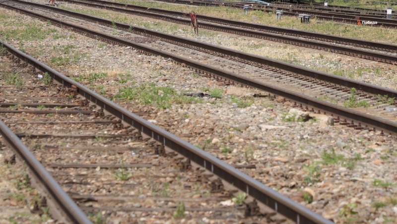 На Ставрополье под колёсами поезда погиб 87-летний мужчина