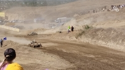 Более 1,5 тыс. человек пришли на соревнования по автокроссу в Зеленокумске 