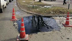 Дорожники Ставрополя начали ремонт ям холодным асфальтом 