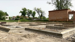 Сельскую амбулаторию за 40 млн рублей начали строить в Кировском округе