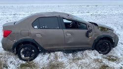 Две пассажирки пострадали в перевернувшейся иномарке на востоке Ставрополья