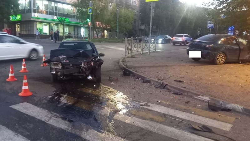 Водитель легковушки серьёзно пострадал в ДТП в Кисловодске 
