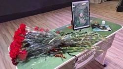 В школе №9 в Кисловодска открыли «Парту Героя» в память о седьмом выпускнике